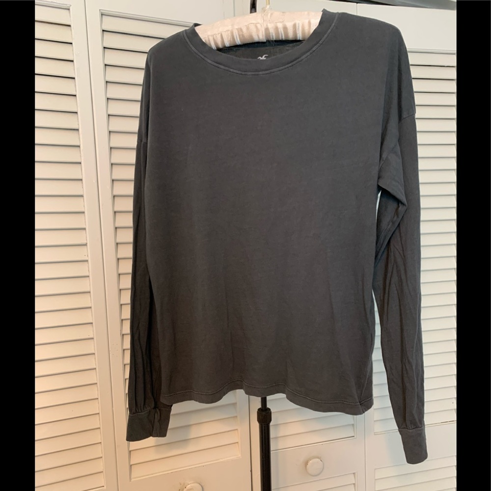 🟣 Hollister T-Shirt